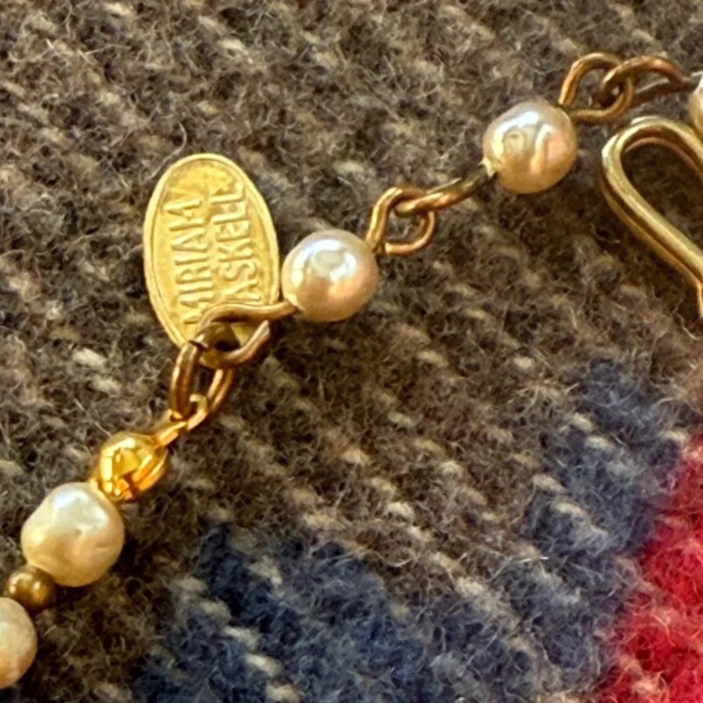 Vintage Miriam Haskell Gold Pearl Beaded Pendant Necklace